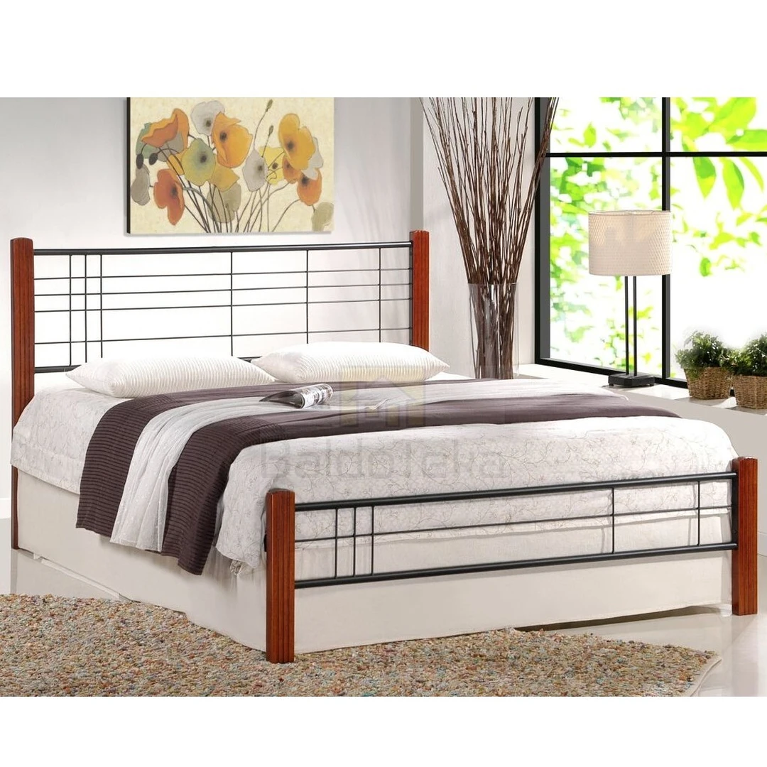 Natūralus medis ir dažytas plienas – antikinė vyšnia ir juoda