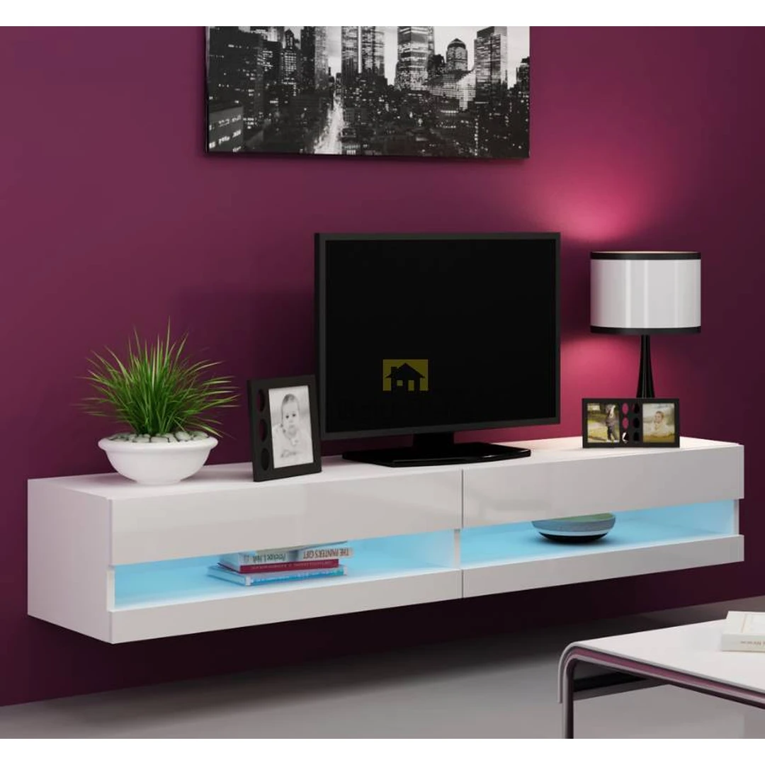 Šiuolaikiška baltų spalvų spinta su apšvietimu