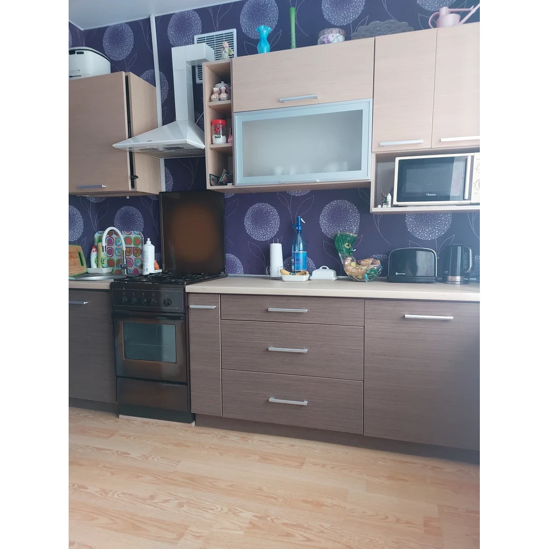 Virtuvės komplektas 220cm su gartraukiu ir kriaukle