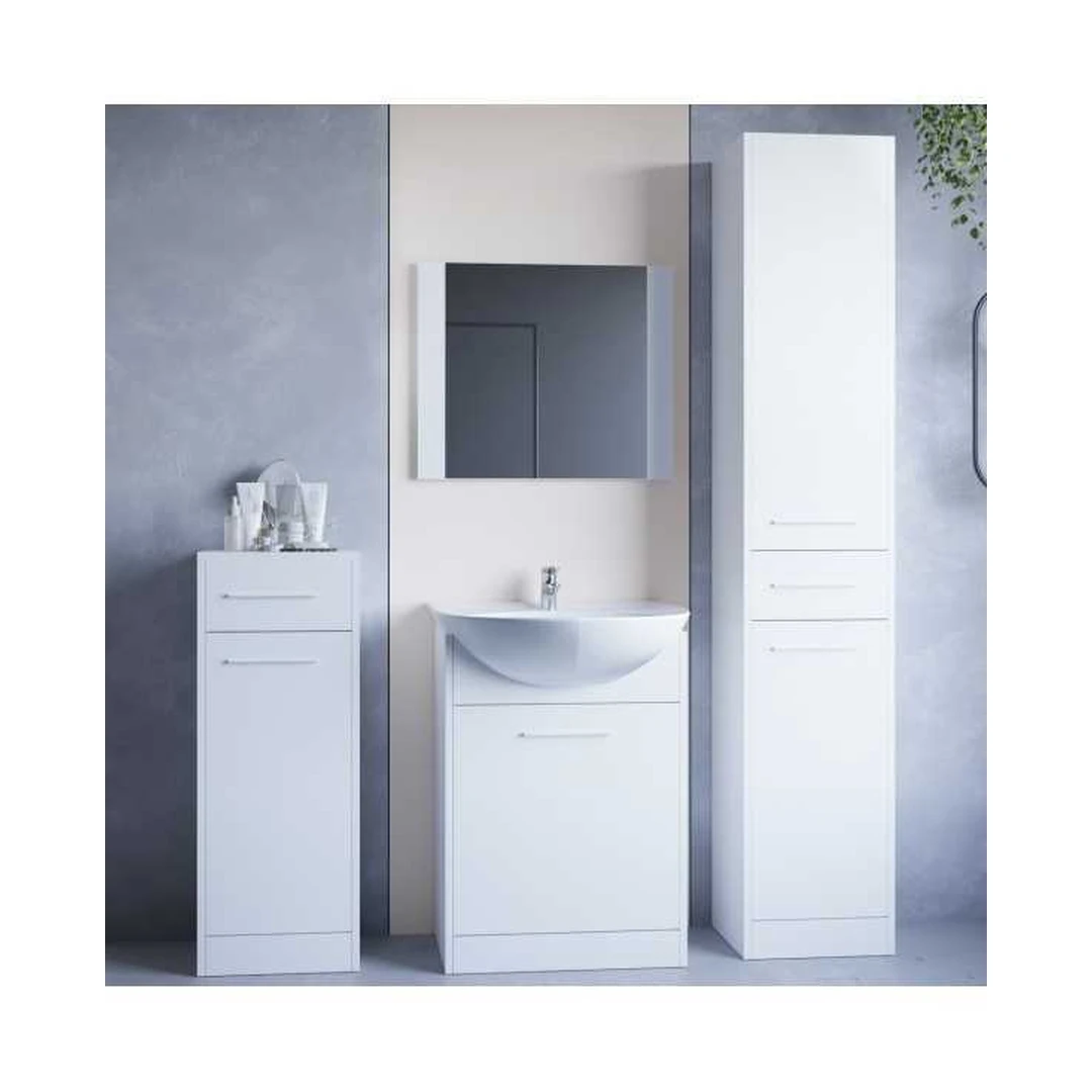 Modernus vonios baldų komplektas su aukšta spinta ir veidrodžiu