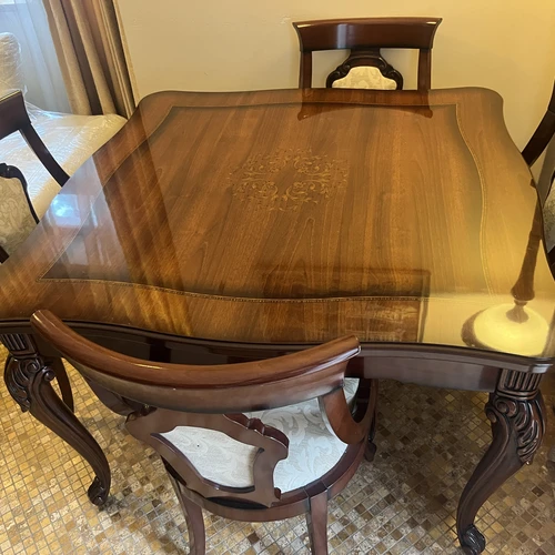 Valgomojo stalas ir 7 kėdės