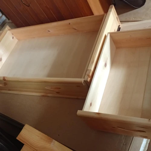 Nauji baldai H.E.P. Møbler pakuotėse