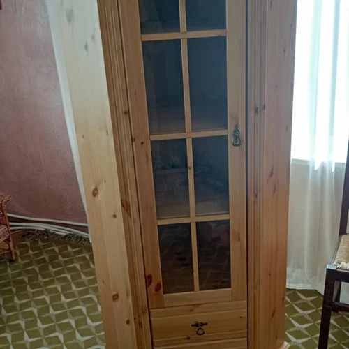 Unikali kampinė ekspozicinė spinta RANDERS Hjorneskab