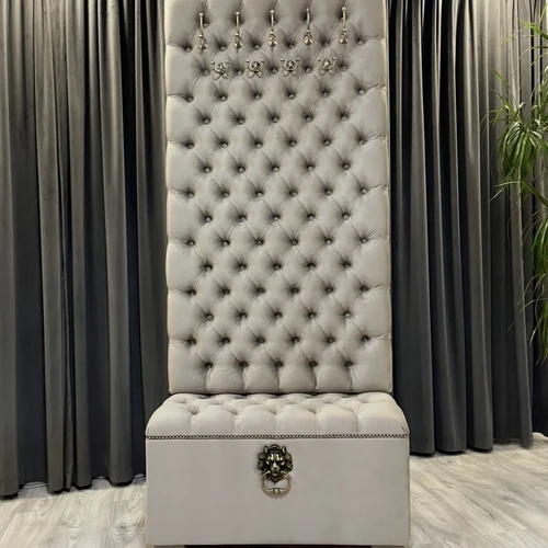 Elegantiškas prieškambario baldų komplektas su praktiškais sprendimais