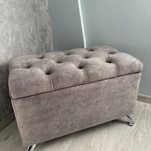 Kompaktiškas pufas su funkcionalia daiktadėže