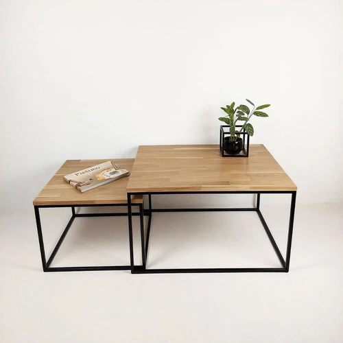 Modernus kavos staliukas su juodu plieniniu rėmu