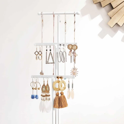 Vintažinio stiliaus papuošalų stovas su reguliuojamu aukščiu