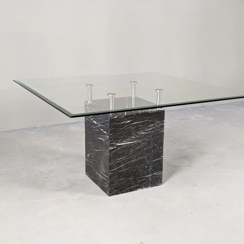 Stiklinis valgomojo stalas