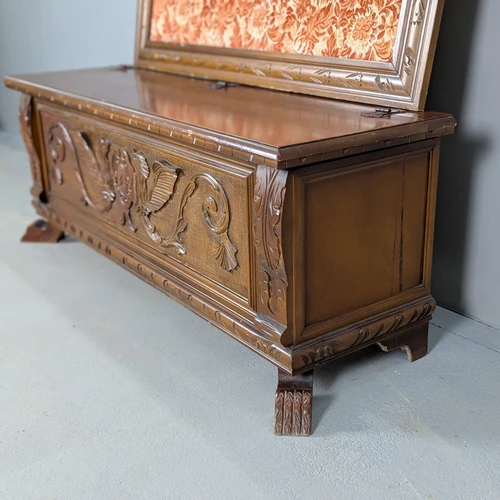 Kabykla su skrynia prieškambariui