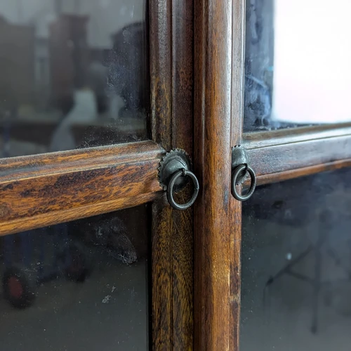 Indauja/knygų spinta - Vitrinos