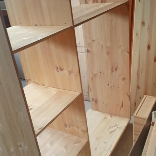 Spintos - RĖMAI su LENTYNOMIS ir pilnu ANTRESOLIU