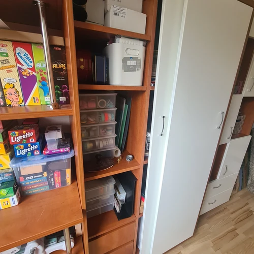 Naujai nudažyta Vokiška spinta su stalu Kaune