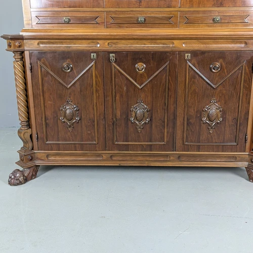 Klasikinė raudonmedžio spinta 219cm aukščio