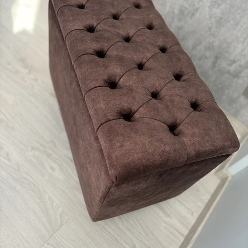 Pufas su integruota daiktadėže