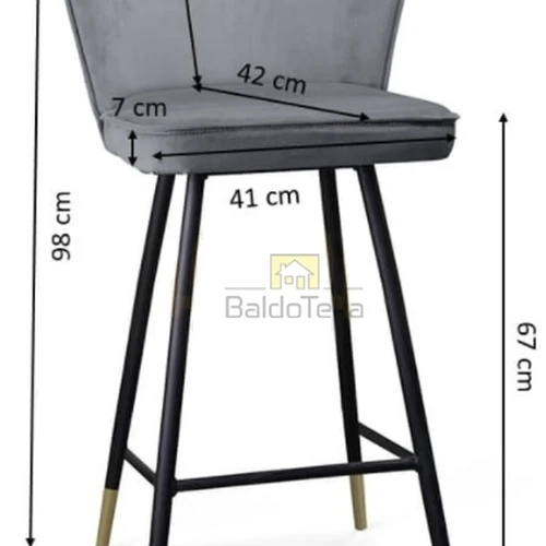 Minkšta smėlio spalvos sofa su aukso detalėmis