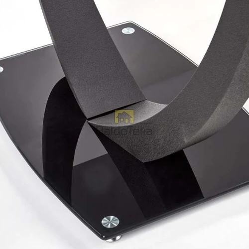 Stilingas juodas stalas su metaliniu pagrindu