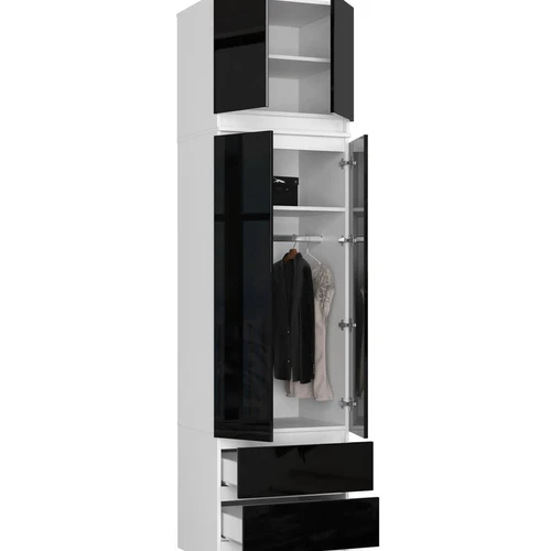 Universalus juodos ir baltos spalvos derinys spintai