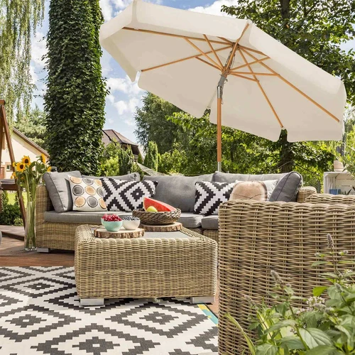 Medinė konstrukcija ir 8 kietmedžio briaunelės