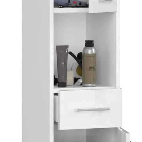 Elegantiška vonios lentyna su sidabrinėmis rankenomis