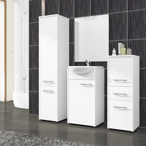 Funkcionalus vonios kambario stulpas su didelėmis ir mažomis durimis