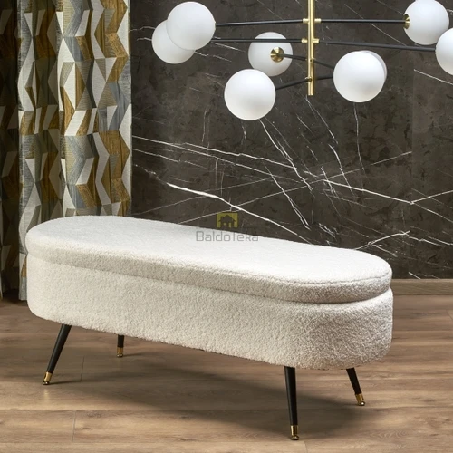 Elegantiškas kreminis stalas su bouclé gobelenu ir metaliniu pagrindu