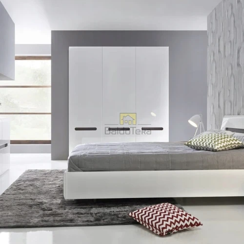 Stilinga LMDP lova balta spalva, 214 cm aukščio