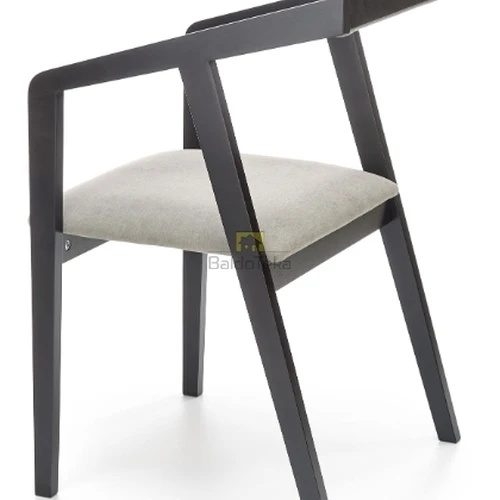 Ergonominis fotelis su minkštu audiniu ir buko medžiu