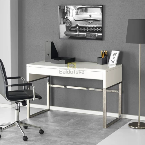 Moderni blizgi spinta, puiki erdvės sprendimui