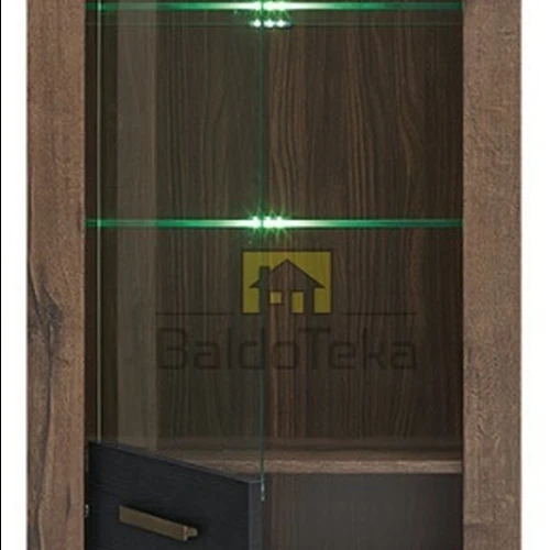 Stilinga spinta su šiuolaikiniu apšvietimu