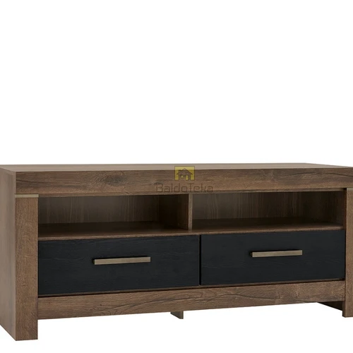 Modernus stalas su LMDP plokšte ir individualia spalva