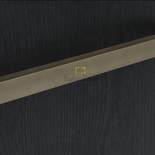 Praktiškas stalas 140 cm pločio, idealus namų biurui