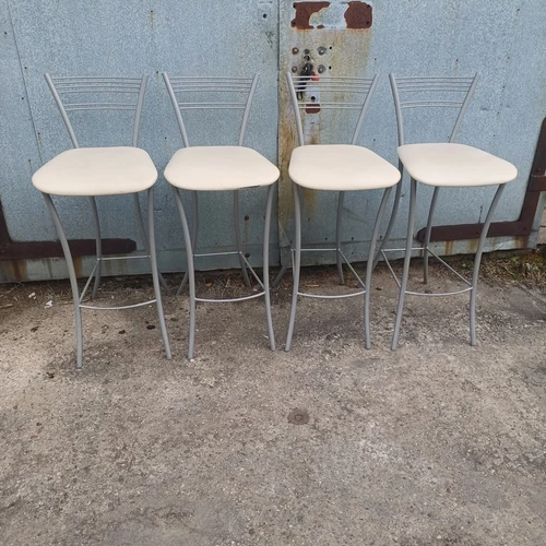 Stilingos 4 baro kėdės – patogumas ir stilius