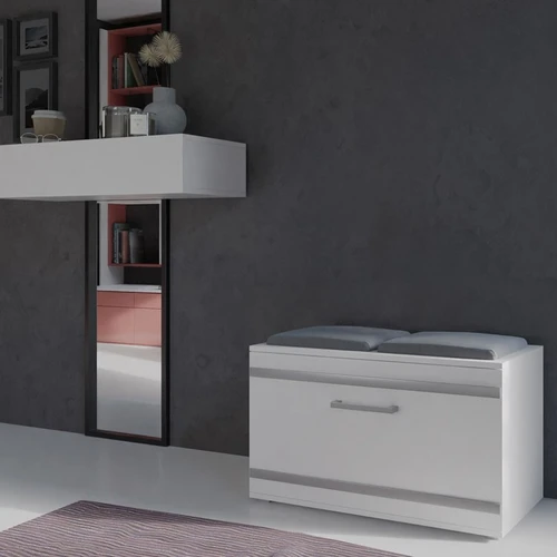 Patogi batų spintelė su pilkais pagalvėliais sėdimajai daliai