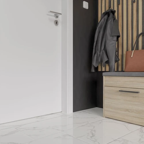 Stabili batų spintelė su vidiniu išplanavimu ir minkšta sėdyne