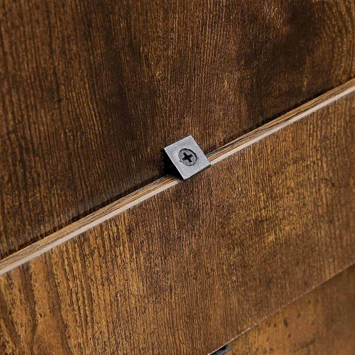 Batų spinta su kojelėmis, apsaugančiomis grindis