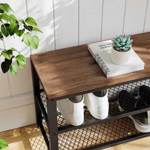 Tvirtas plieninis rėmas ir patogi batų lentyna