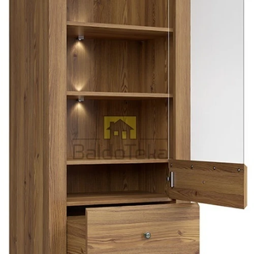 Moderni spinta su tyliu uždarymu ir apšvietimu