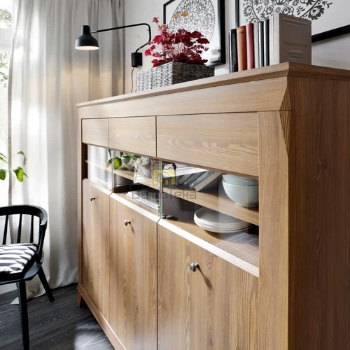 Spinta su tyliu uždarymo mechanizmu