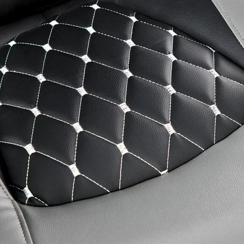 Stilinga kėdė su minkštu sėdynės ir atlošo apmušalu