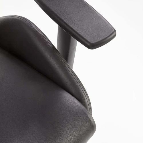 Patogi kėdė su reguliuojamais parametrais ir moderniu dizainu