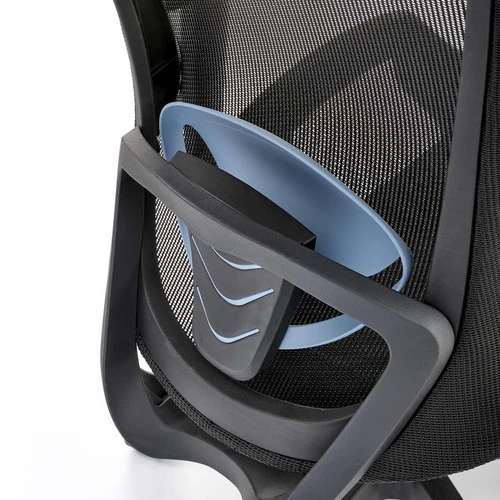 Moderni kėdė su aliuminio pagrindu ir juodu membraniniu audiniu