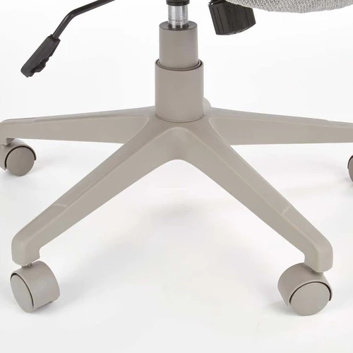 Moderni kėdė su pilku audiniu ir ergonominiais parametrais