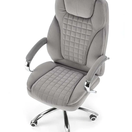 Patogi kėdė su guma padengtais ratais ir pilka spalva