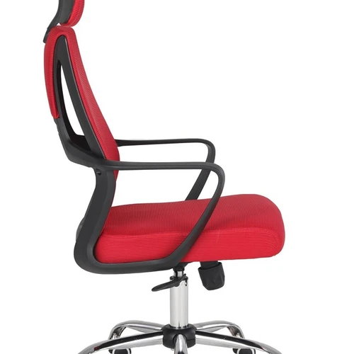 Patogi raudona kėdė su porankiais ir juosmens atrama