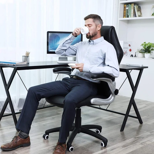 Ergonomiška kėdė su siūbavimo funkcija