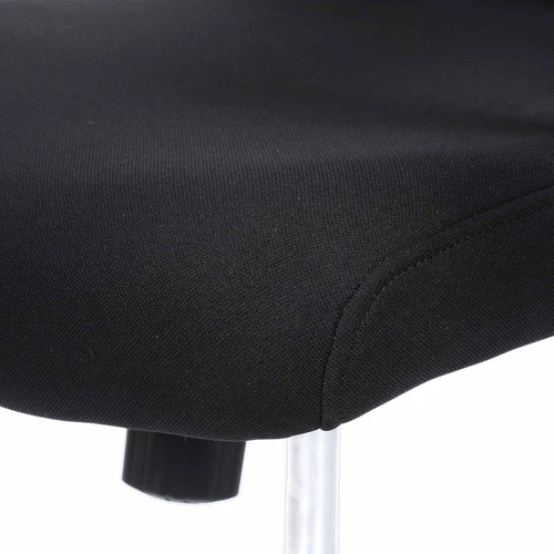 Patogi kėdė su atlošu ir tinklinu užvalkalu