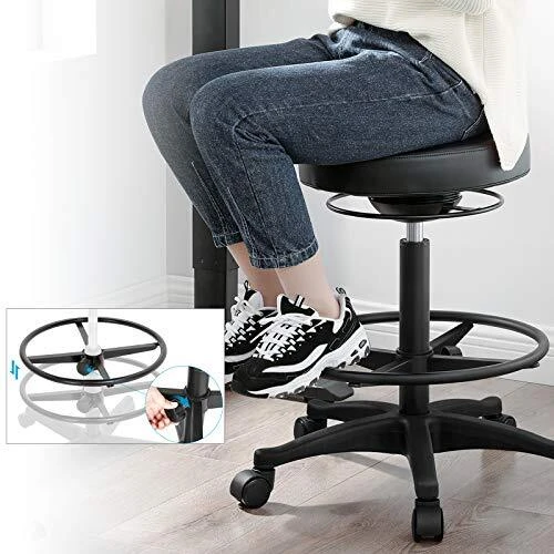 Šiuolaikinė biuro kėdė su ratukais ir 360° sukimu