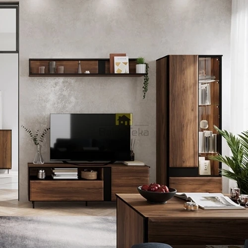 Stilinga spinta su tylaus uždarymo sistema