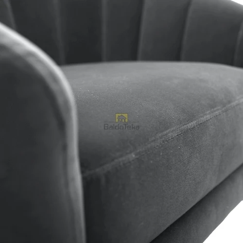 Praktiška veliūrinė kėdė su aukso ir juodos spalvos akcentais