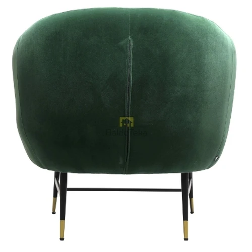 Veliūrinė sofos atlošė su moderniu dizainu ir aukso akcentais